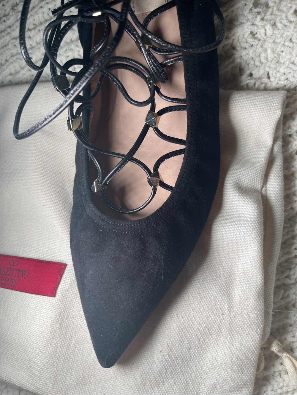 Valentino Black Lace-Up Pointed-Toe Flats with Strappy Detail - Picture 4 of 16